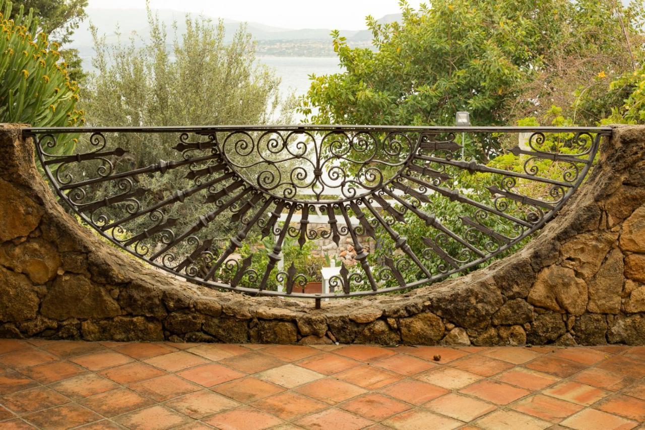 Residenza Terrazze Sul Mare Bed and Breakfast Santa Flavia Εξωτερικό φωτογραφία